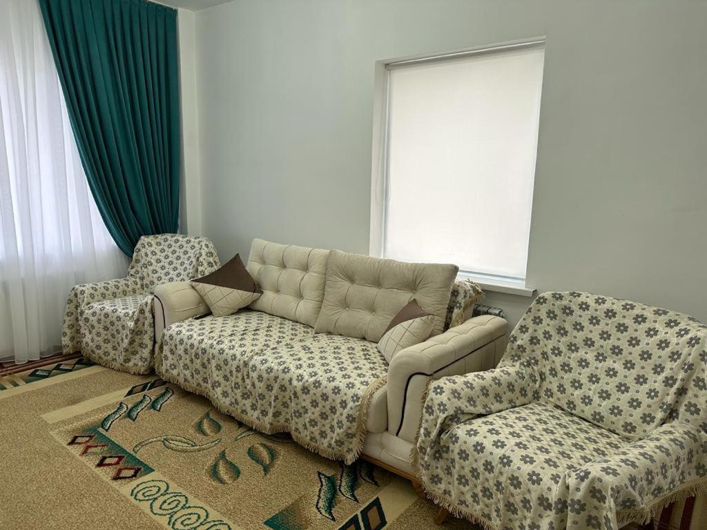 Flat * Turkistan